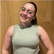 Estudiante de bachillerato responsable y alegre con capacidad de ayudar en los deberes hasta primaria